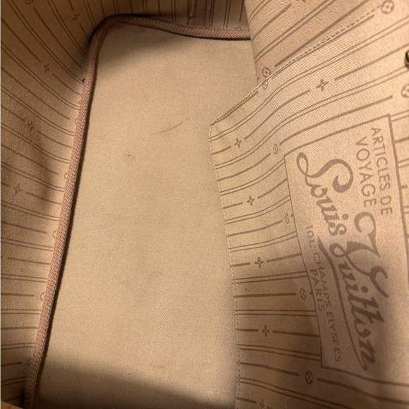 Authentic Louis Vuitton Neverfull GM - Picture 11 of 17